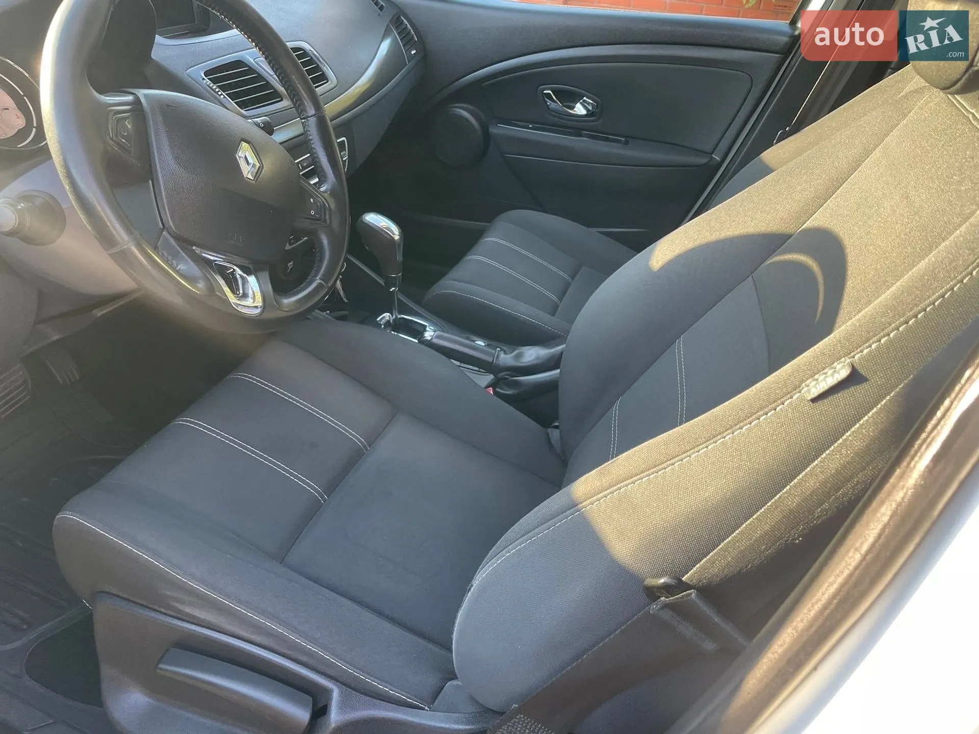 2014 Renault Megane - мініатюра 19