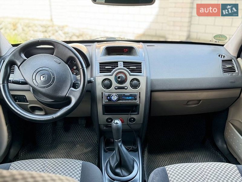 Хэтчбек Renault Megane 2003 в Бердичеве фото 7 Хэтчбек Renault Megane 2003 в Бердичеве