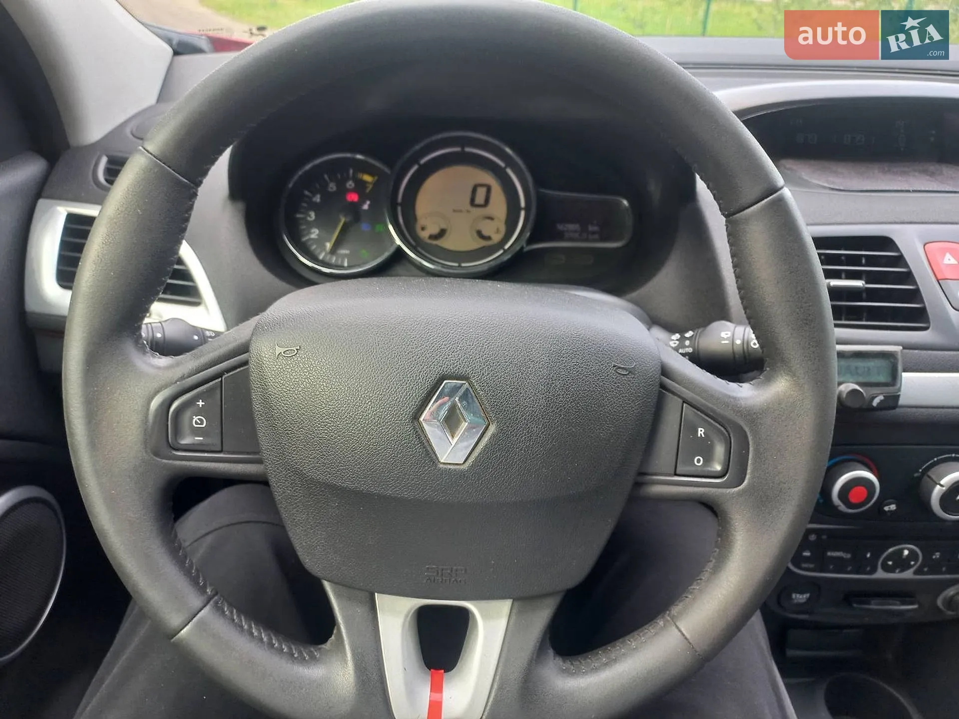 2010 Renault Megane - мініатюра 40