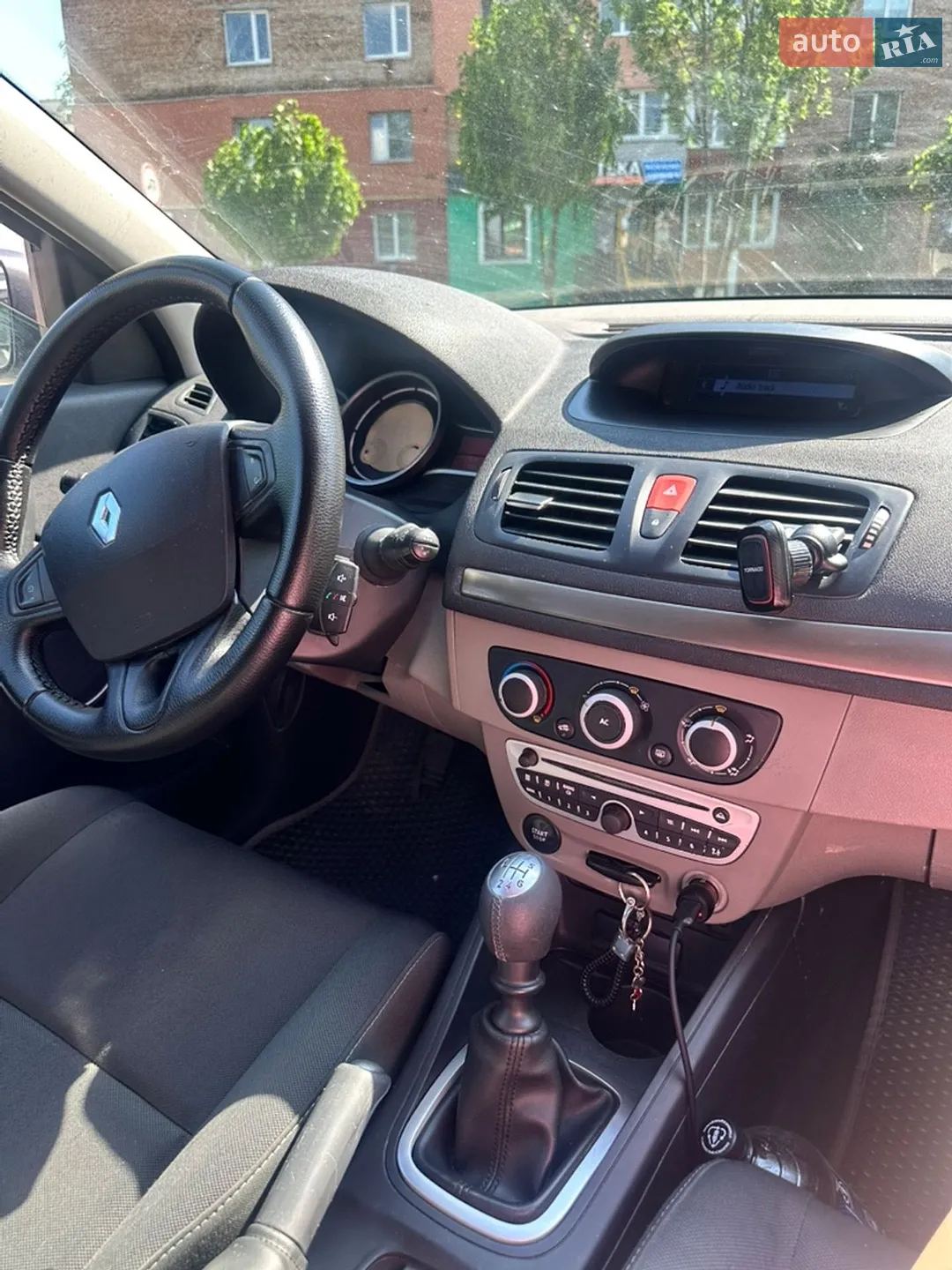 2010 Renault Megane - мініатюра 15
