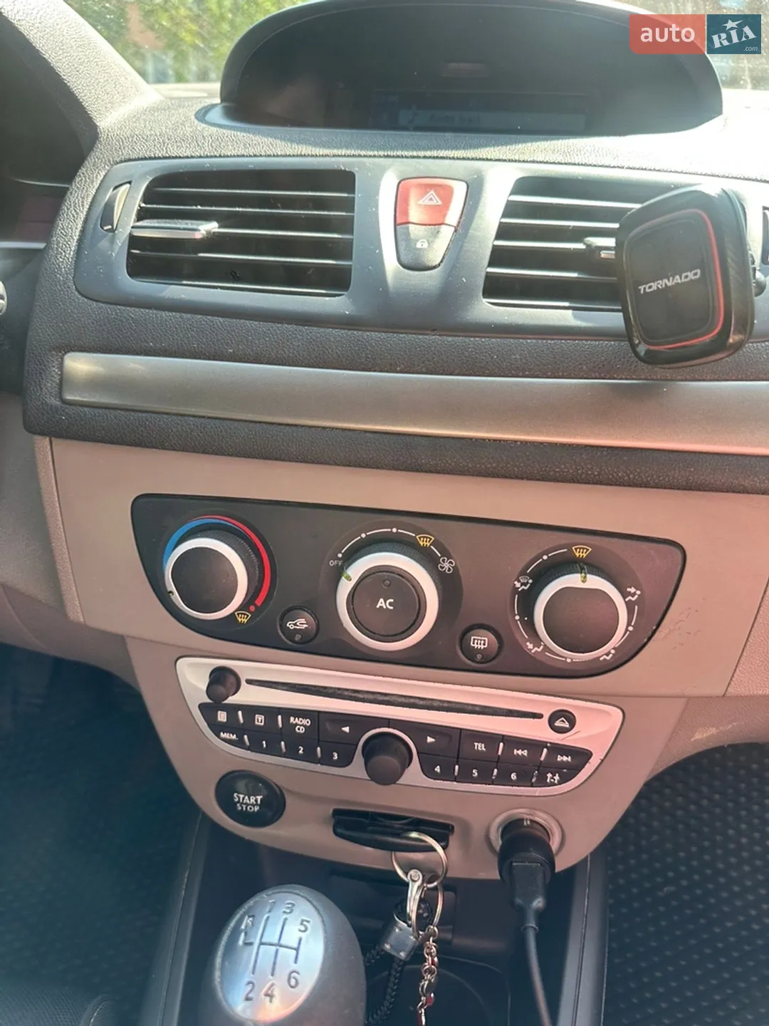 2010 Renault Megane - мініатюра 17