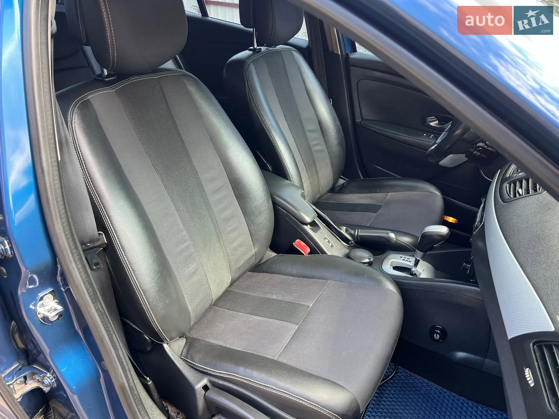 2011 Renault Megane - мініатюра 27