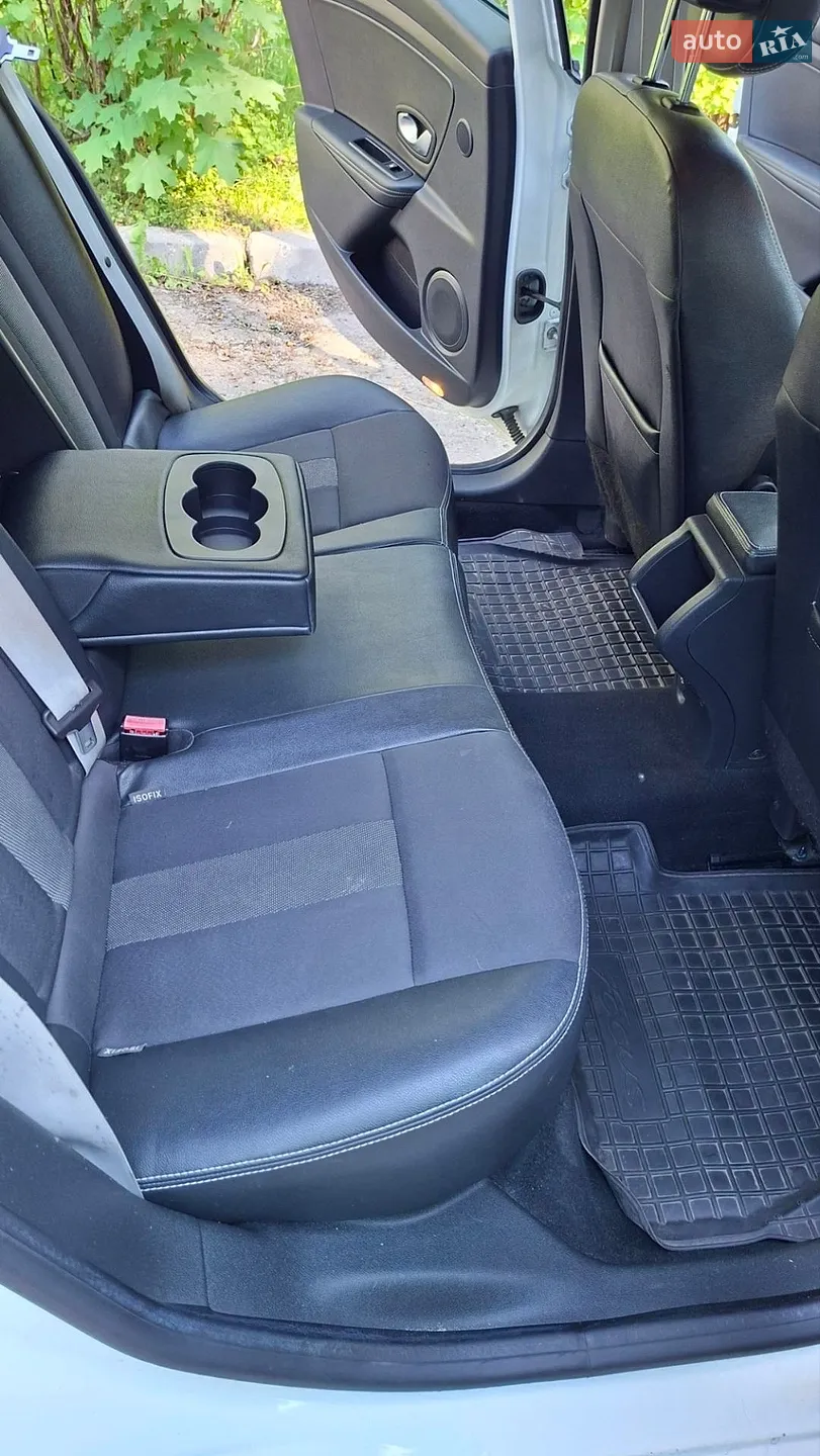2011 Renault Megane - мініатюра 17