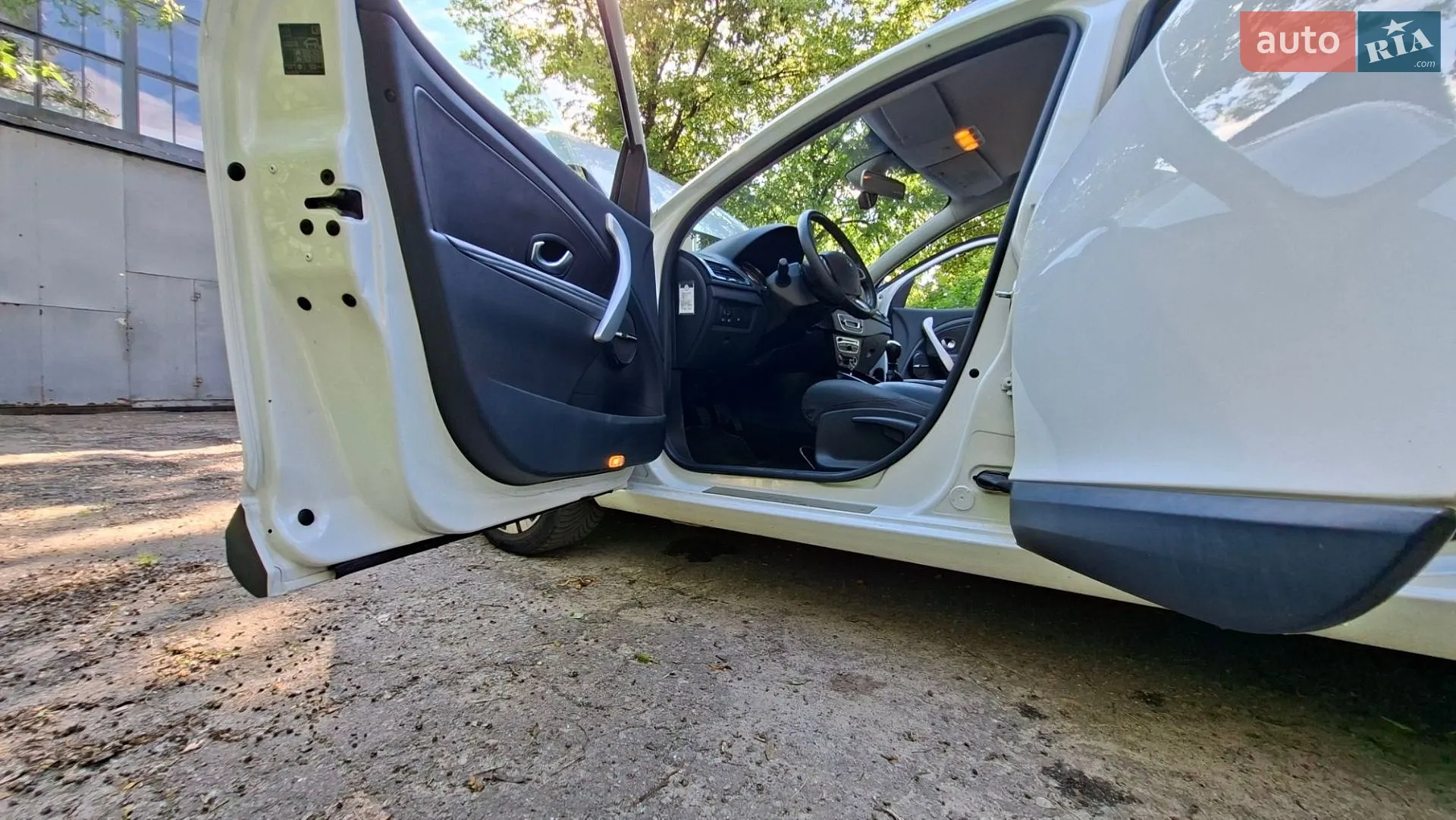 2011 Renault Megane - мініатюра 29