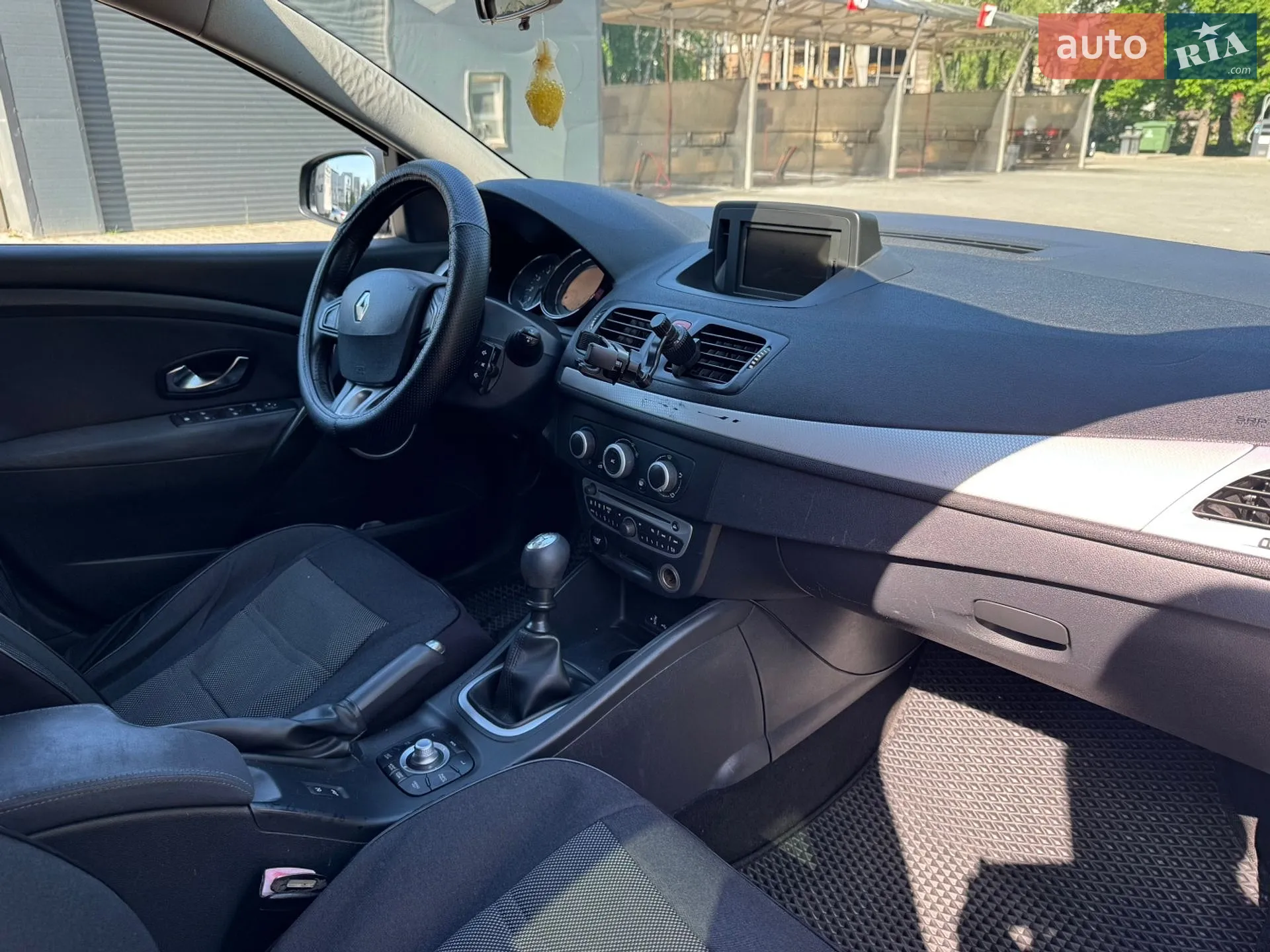 2010 Renault Megane - мініатюра 9