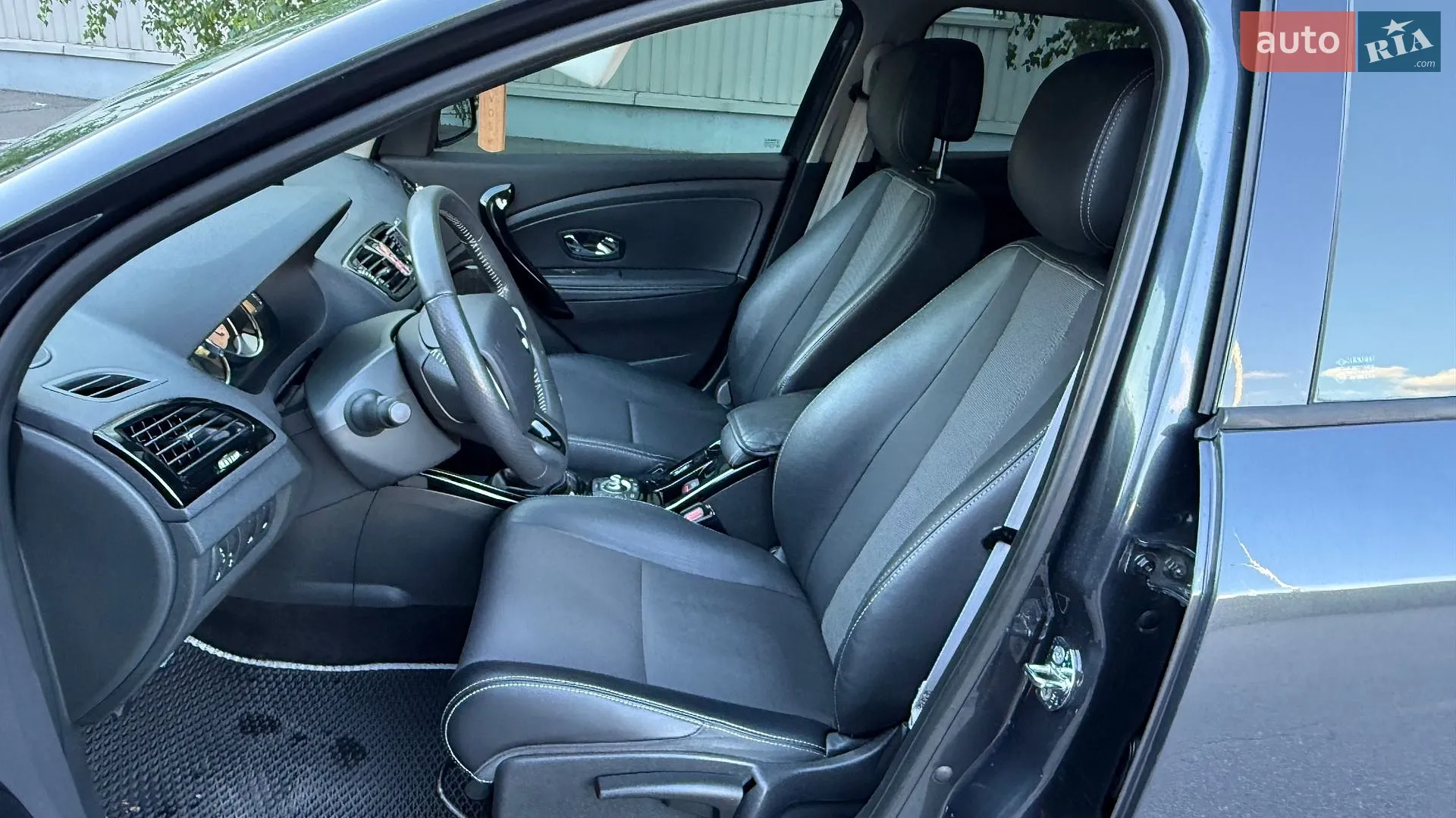 2012 Renault Megane - мініатюра 36