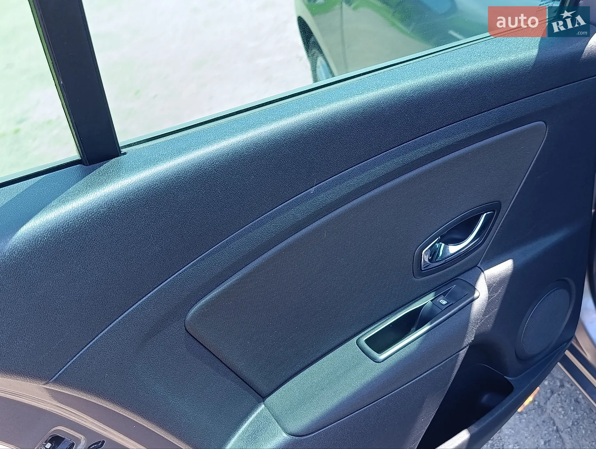 2012 Renault Megane - мініатюра 32