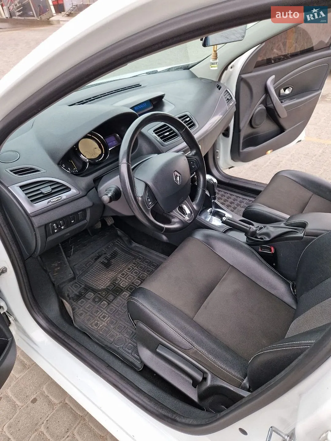 2015 Renault Megane - мініатюра 8