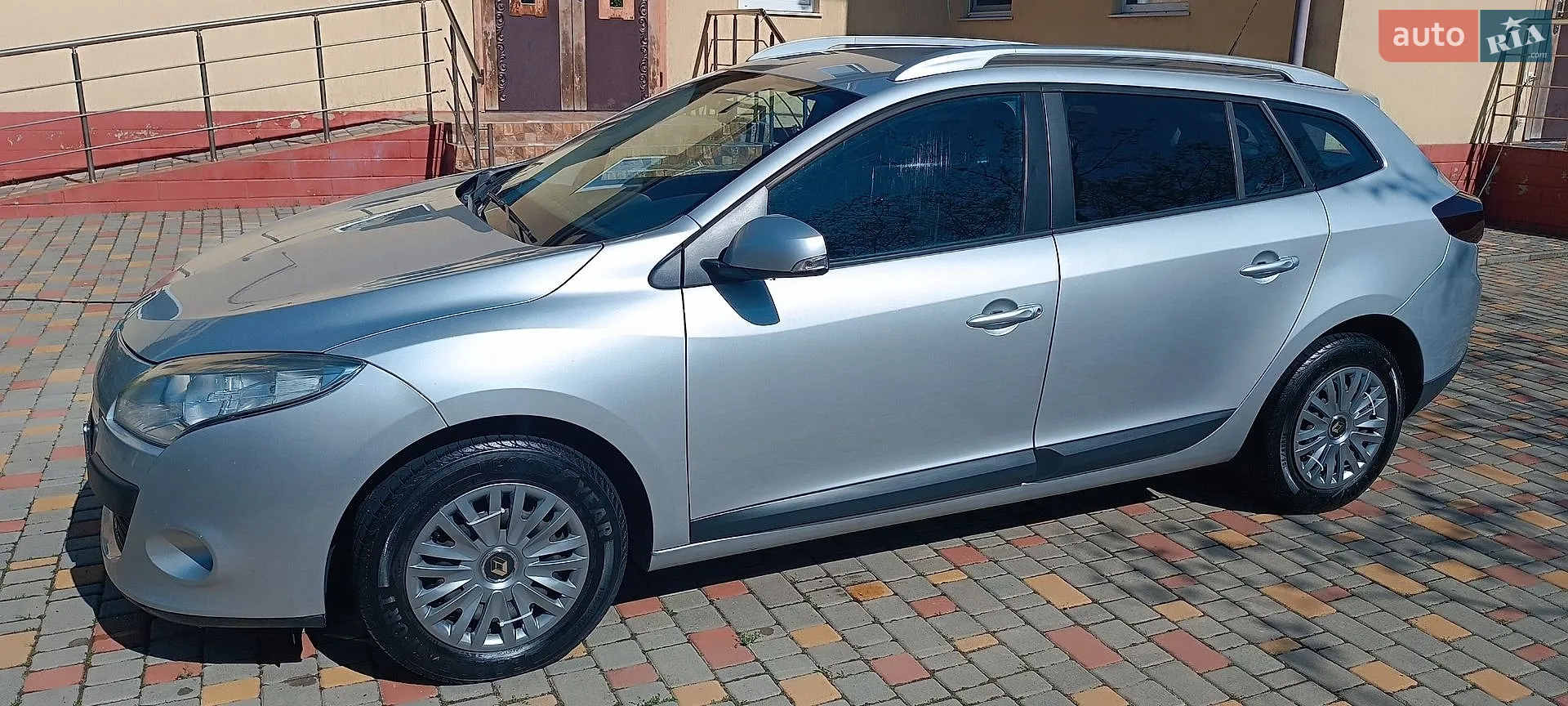 2010 Renault Megane - мініатюра 8