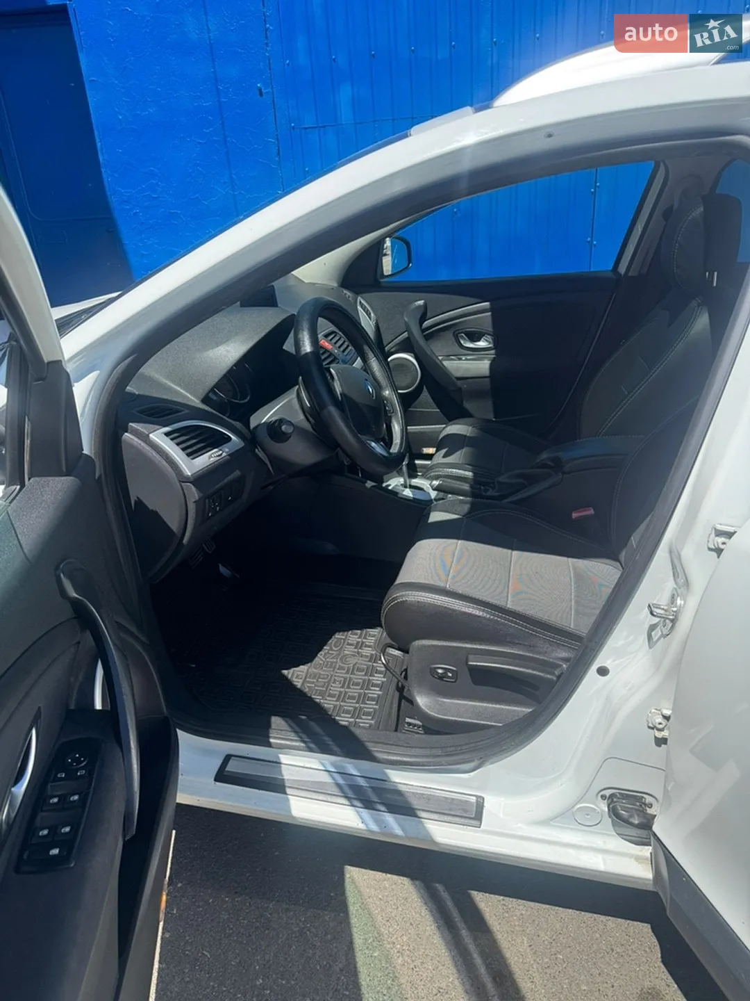 2010 Renault Megane - мініатюра 20