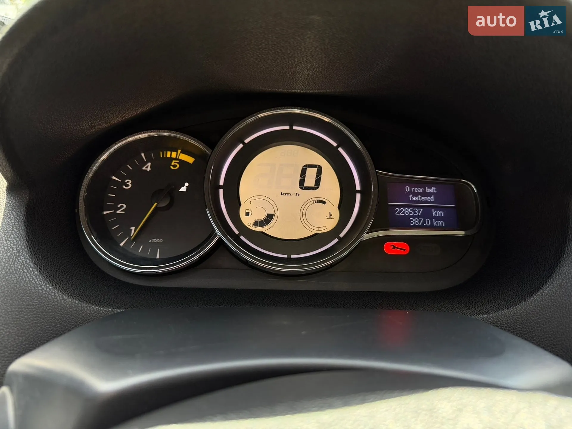 2010 Renault Megane - мініатюра 9