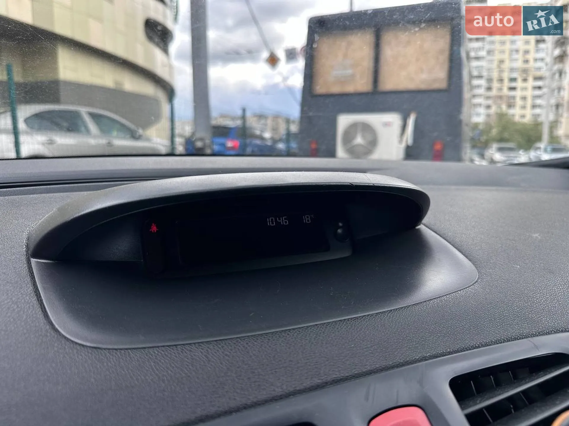 2010 Renault Megane - мініатюра 18