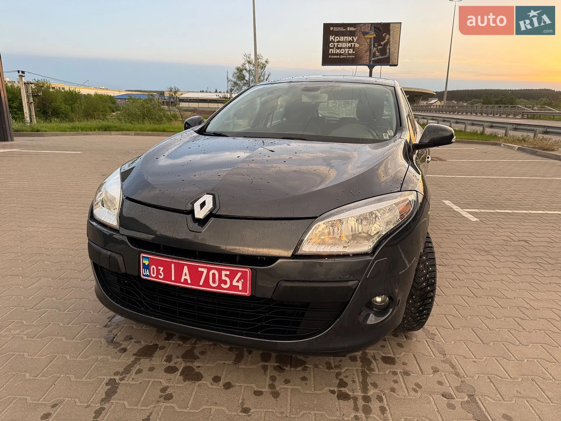 2010 Renault Megane - мініатюра 9