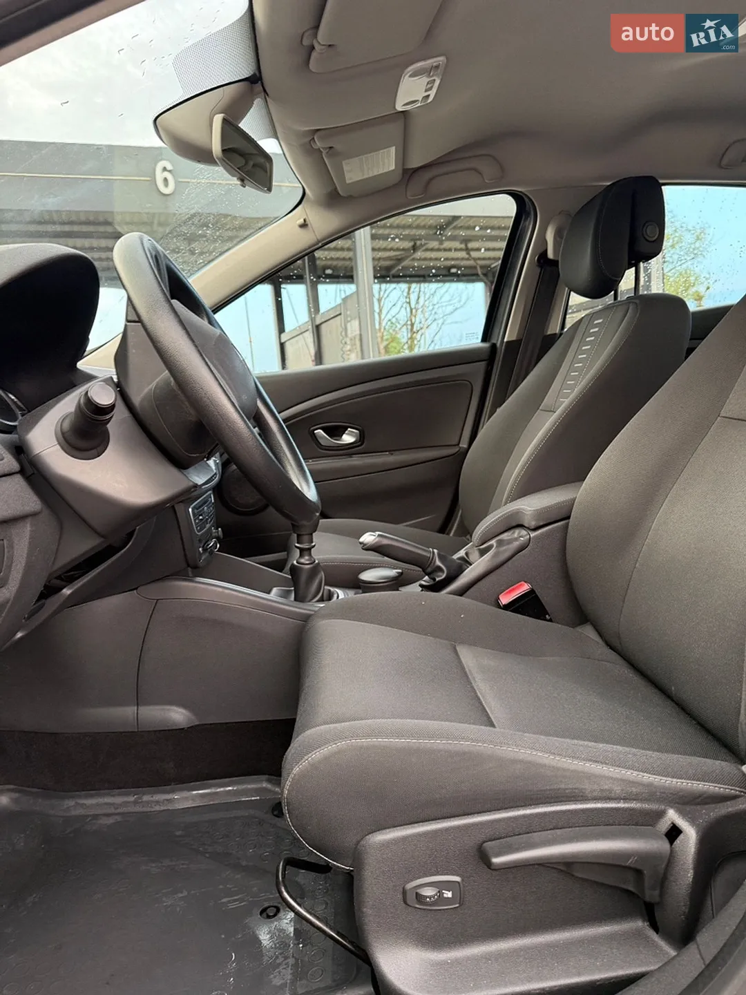 2010 Renault Megane - мініатюра 24