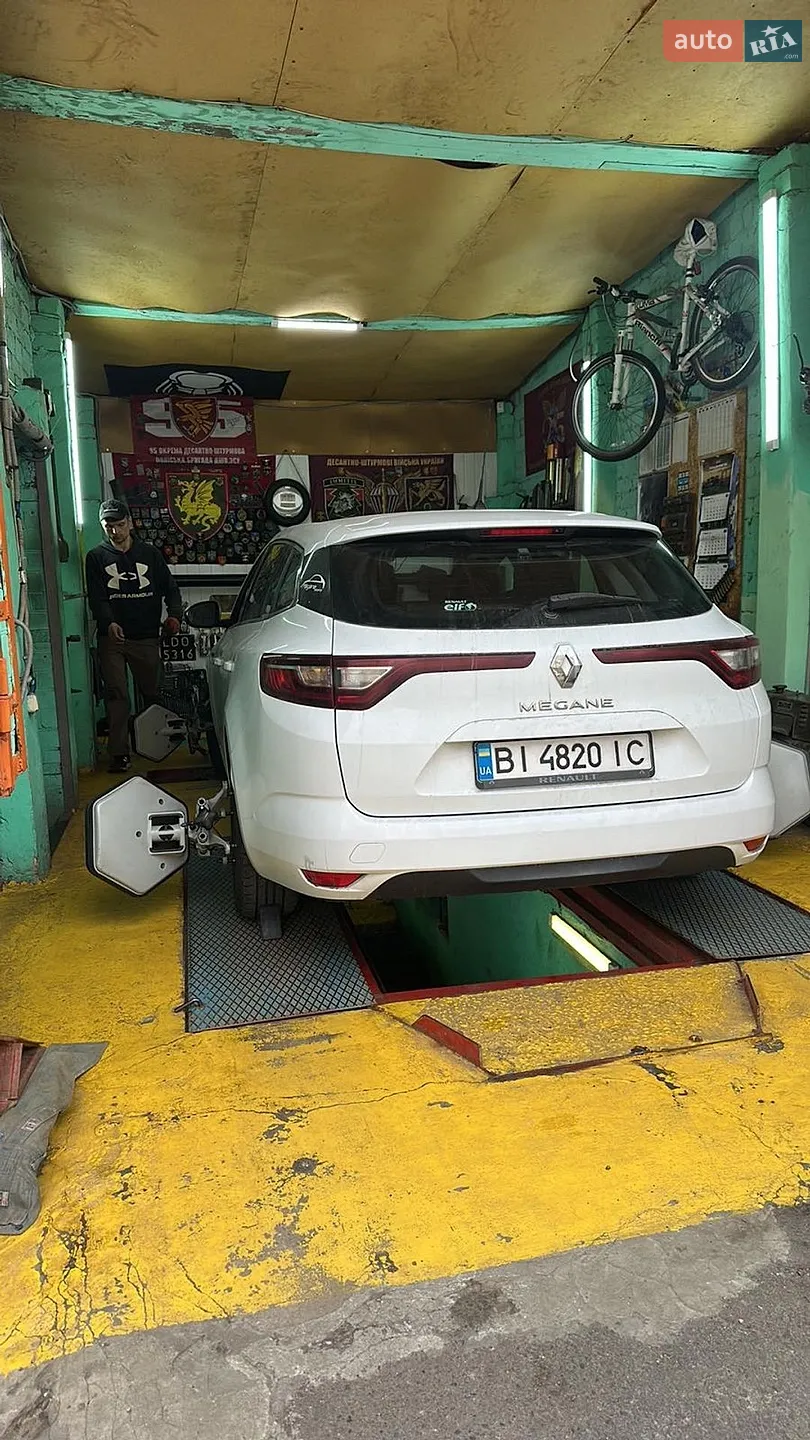 2016 Renault Megane - мініатюра 13