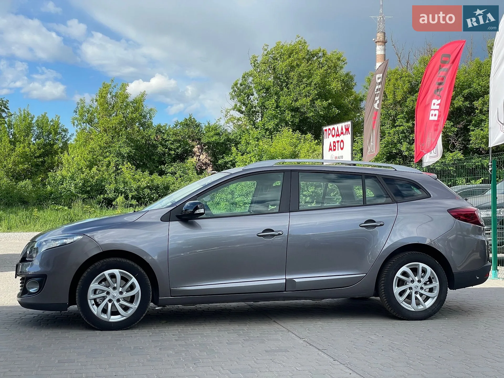 2012 Renault Megane - мініатюра 12
