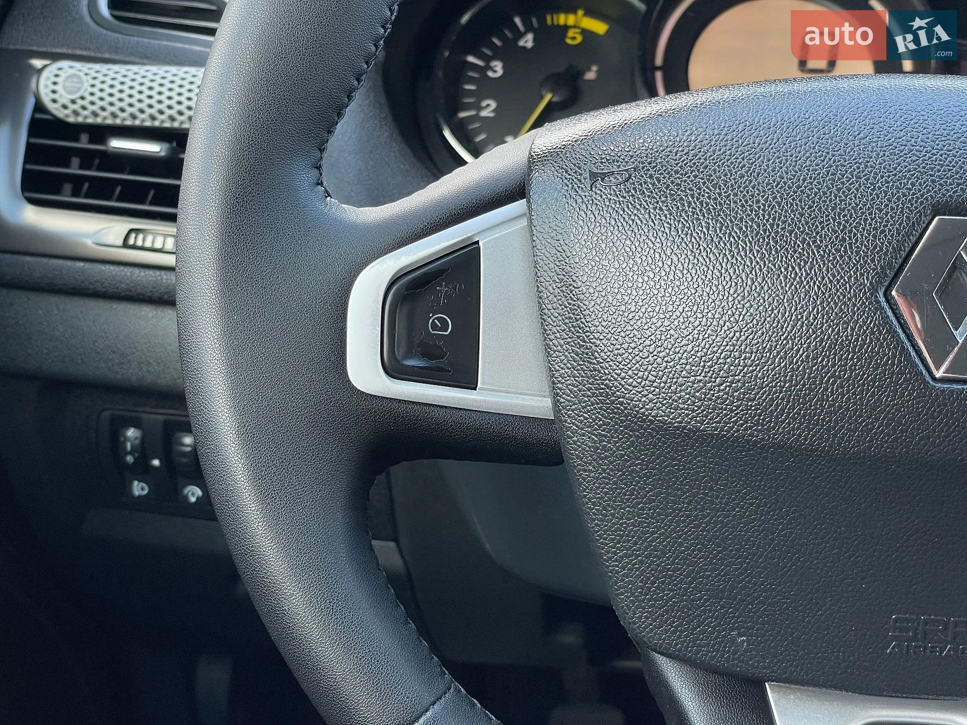 2012 Renault Megane - мініатюра 43