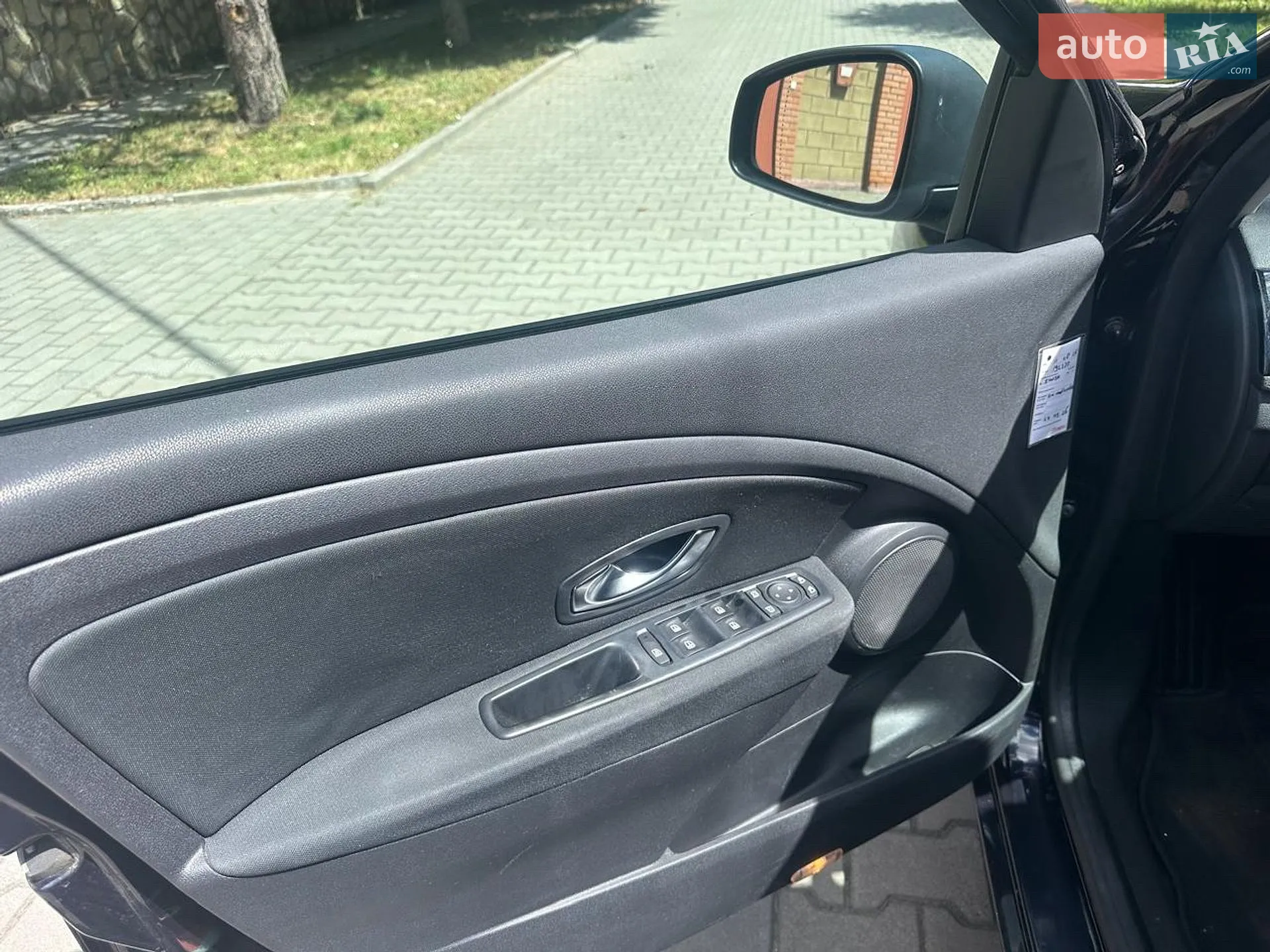 2010 Renault Megane - мініатюра 22