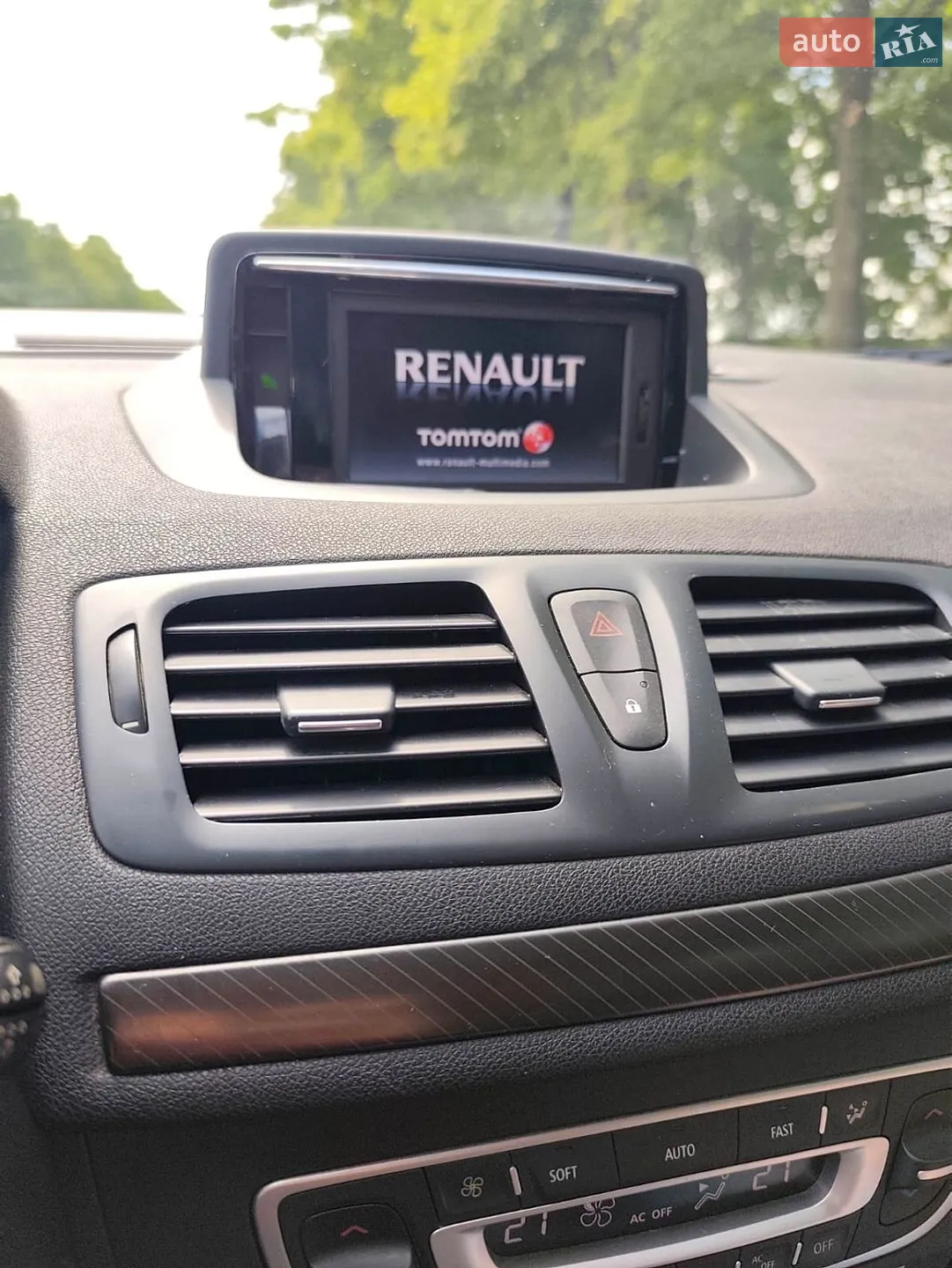 2012 Renault Megane - мініатюра 24
