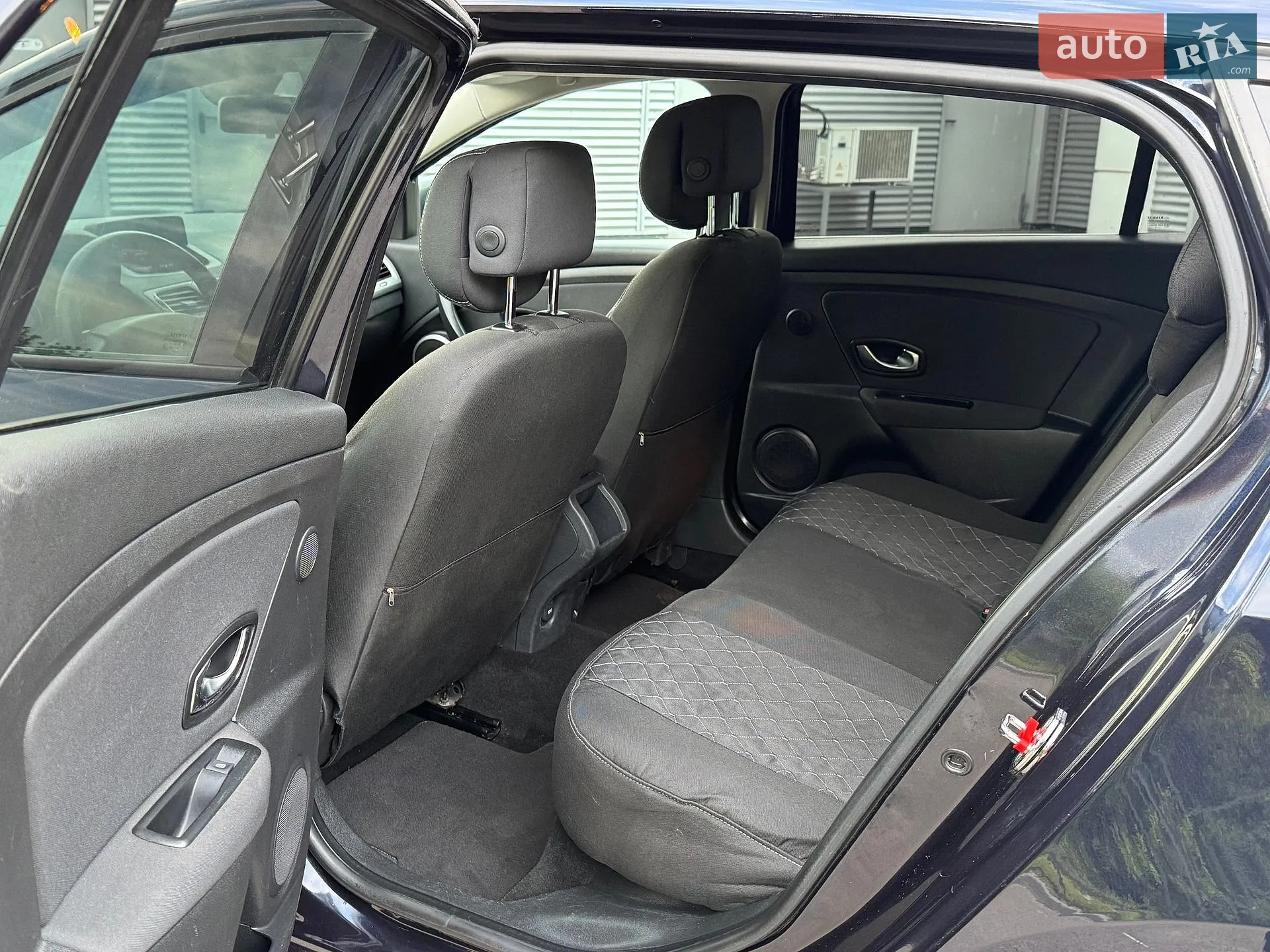 2010 Renault Megane - мініатюра 21