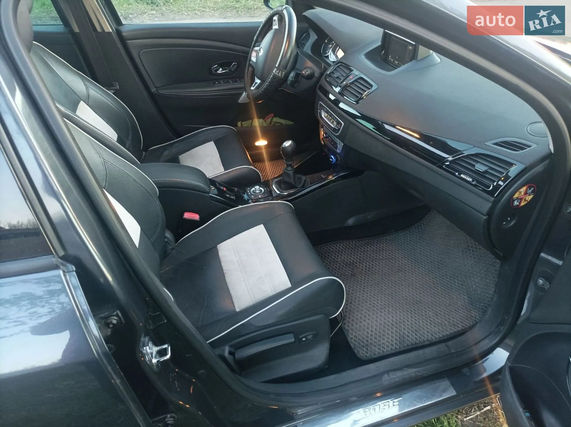 2012 Renault Megane - мініатюра 15