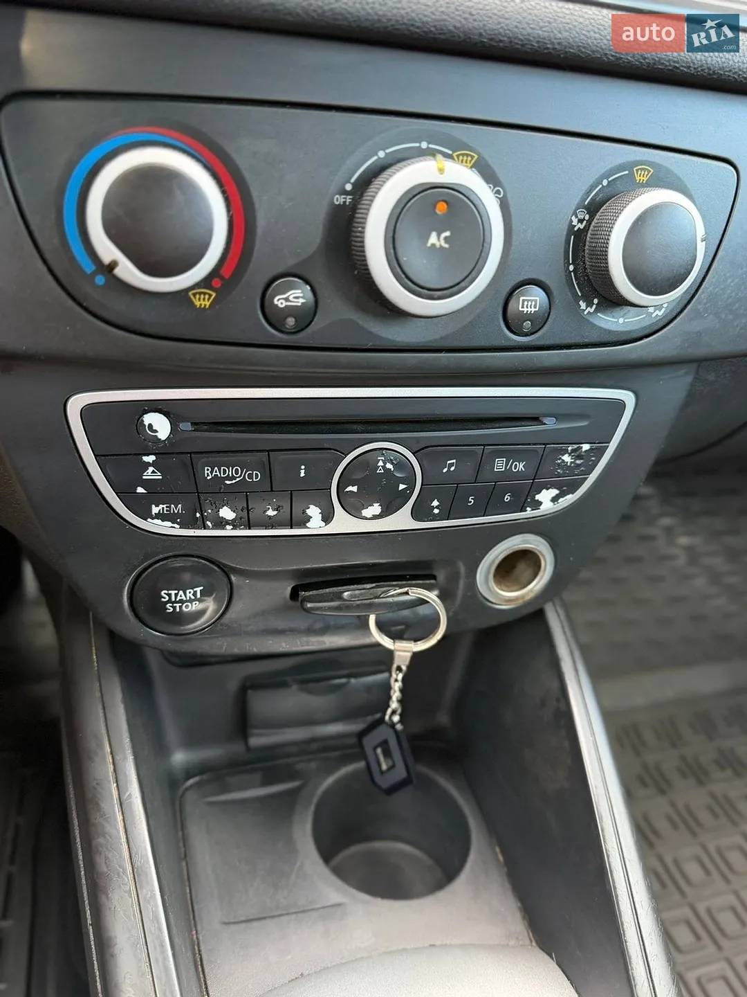 2010 Renault Megane - мініатюра 12