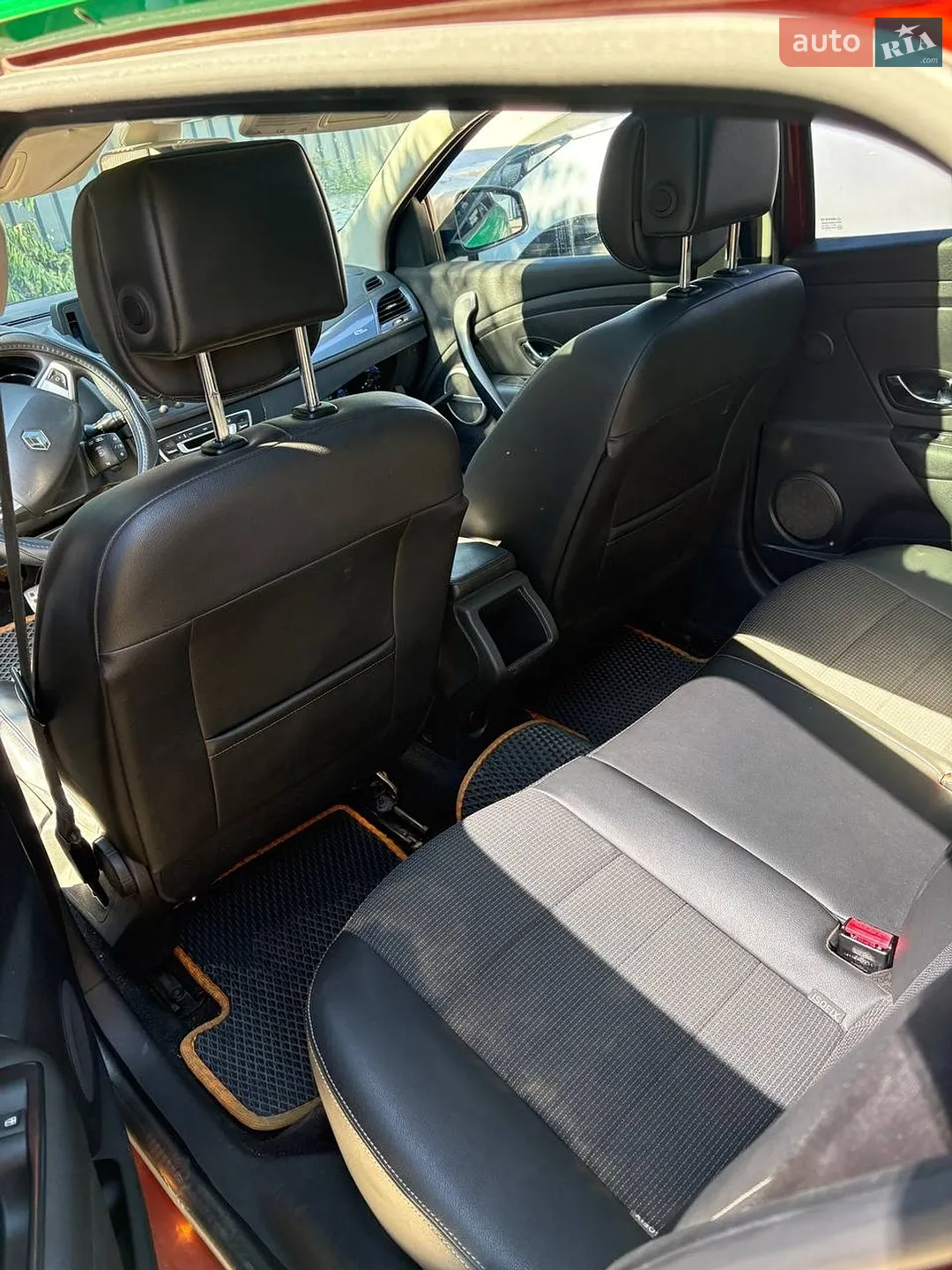 2012 Renault Megane - мініатюра 2