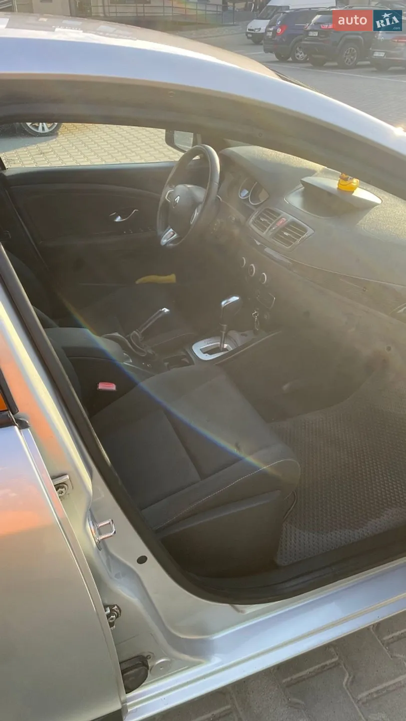 2011 Renault Megane - мініатюра 10