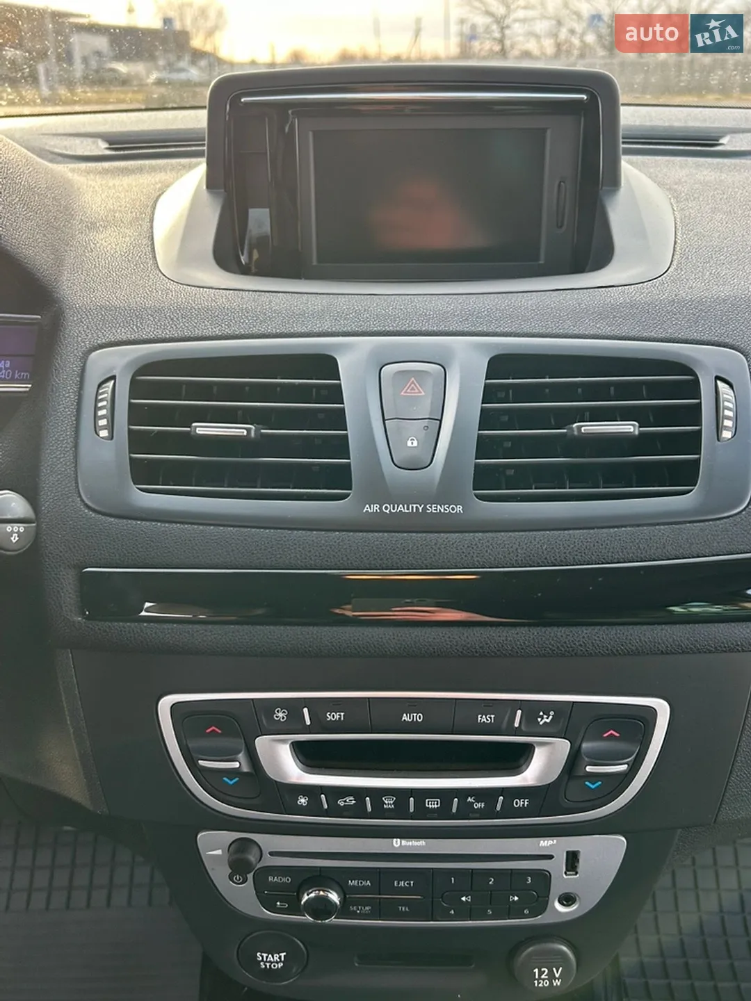 2013 Renault Megane - мініатюра 25