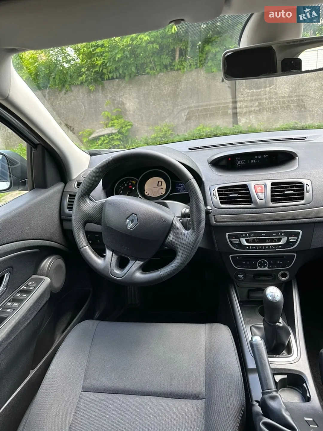 2010 Renault Megane - мініатюра 23