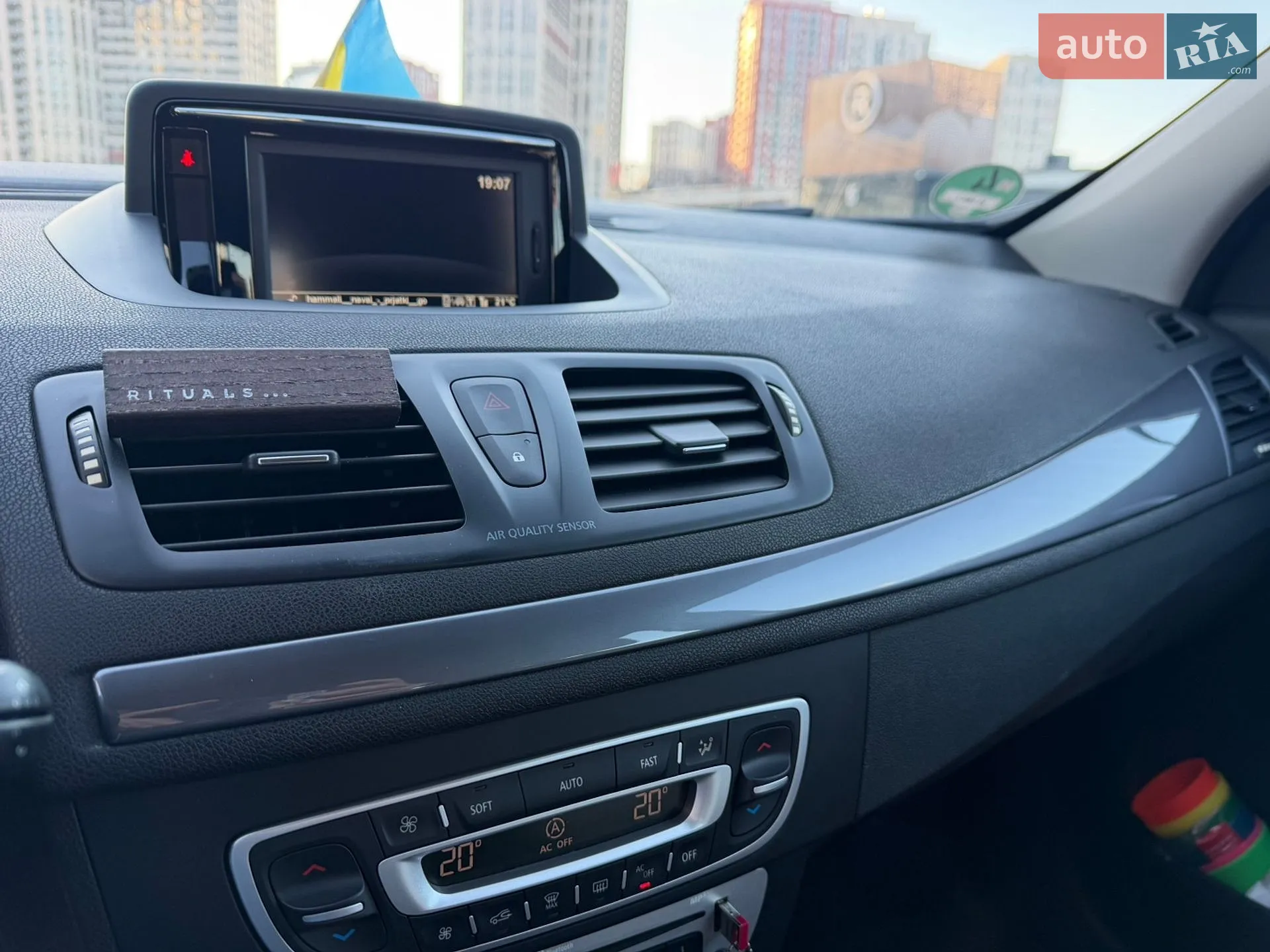 2012 Renault Megane - мініатюра 17