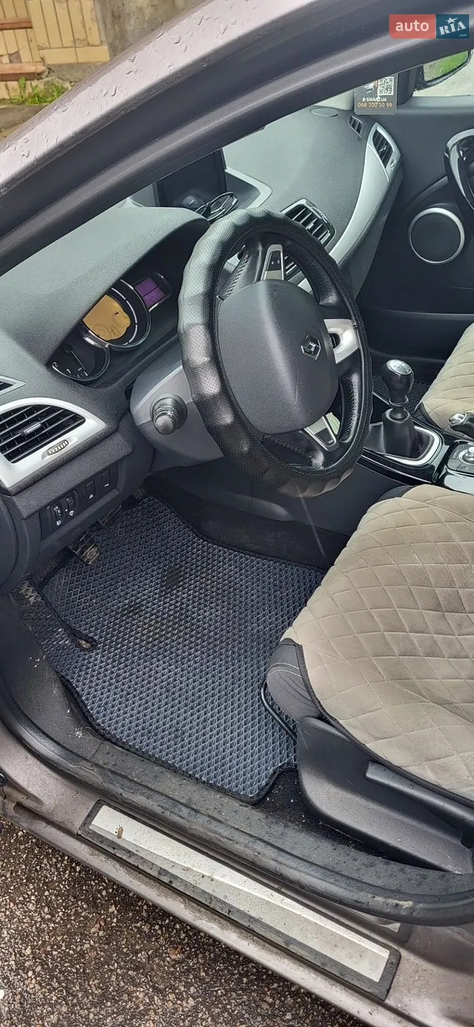 2010 Renault Megane - мініатюра 8