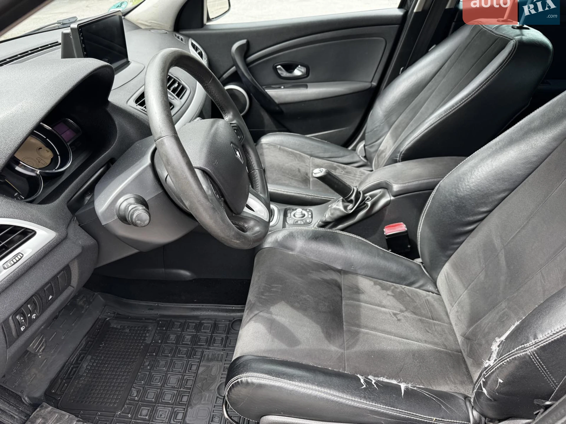 2010 Renault Megane - мініатюра 30