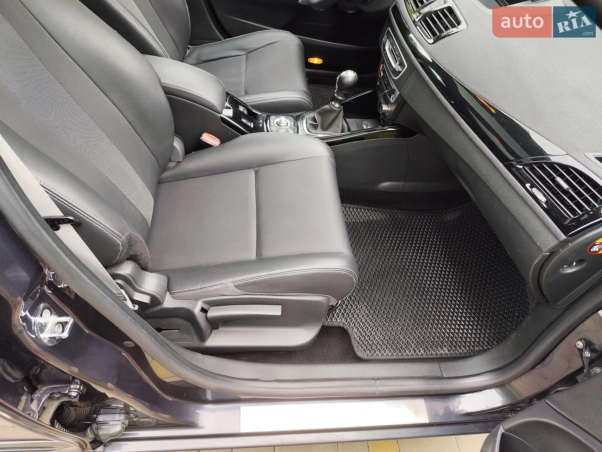 2012 Renault Megane - мініатюра 26