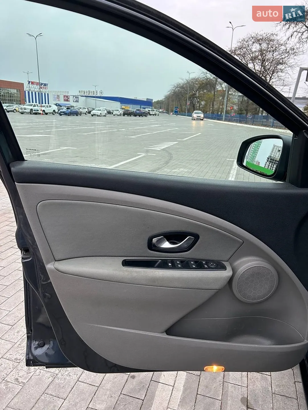 2010 Renault Megane - мініатюра 14