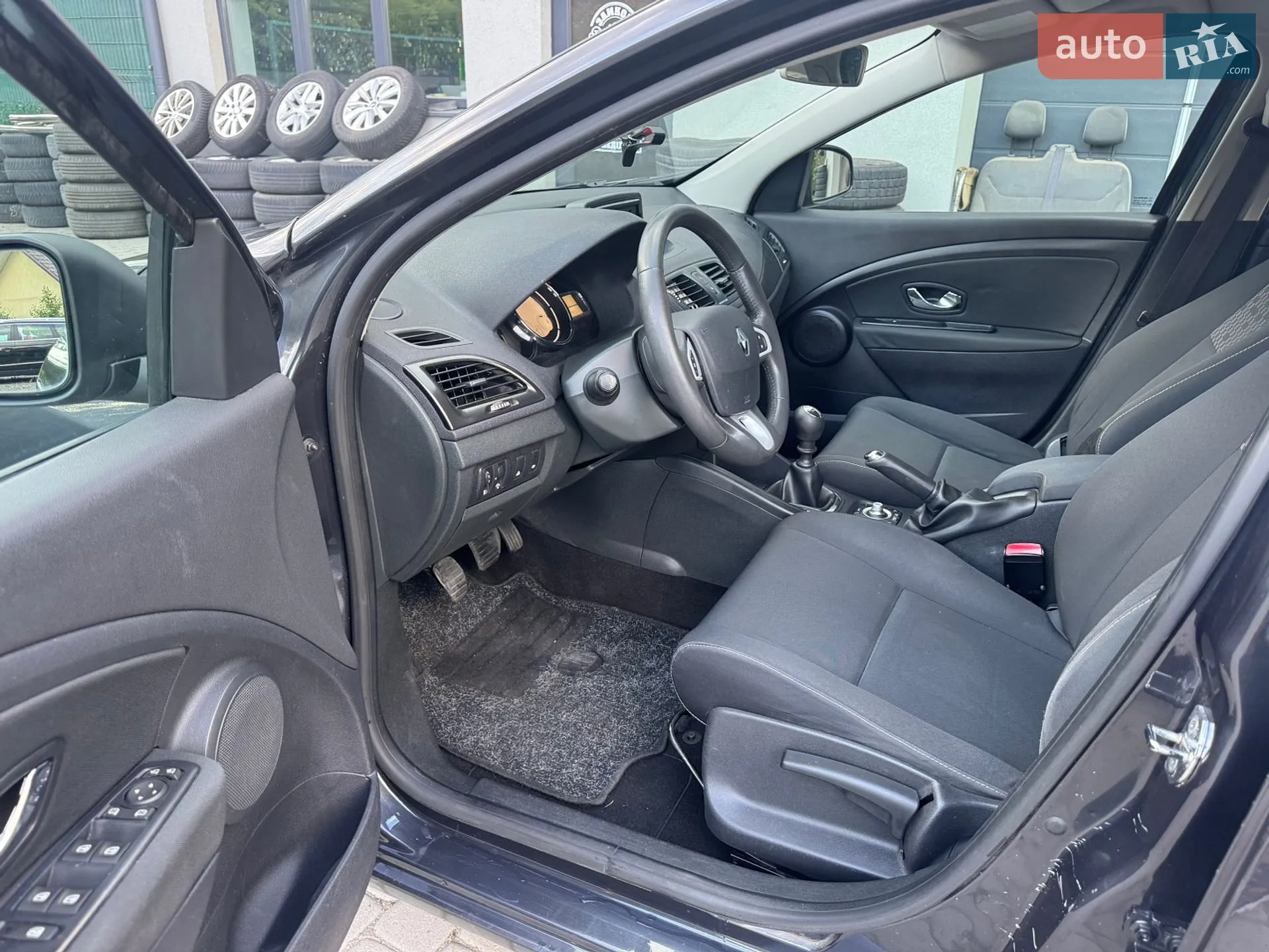 2012 Renault Megane - мініатюра 16