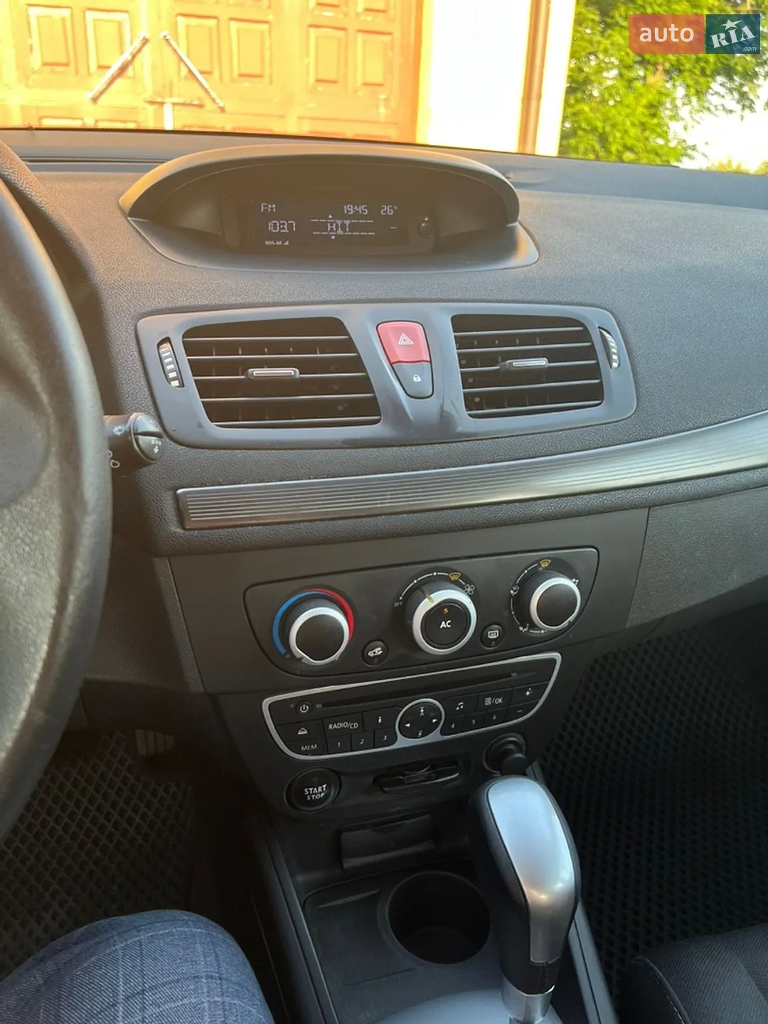2012 Renault Megane - мініатюра 9