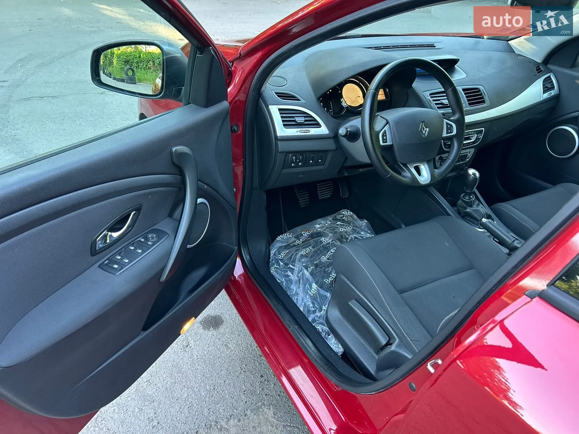 2012 Renault Megane - мініатюра 15