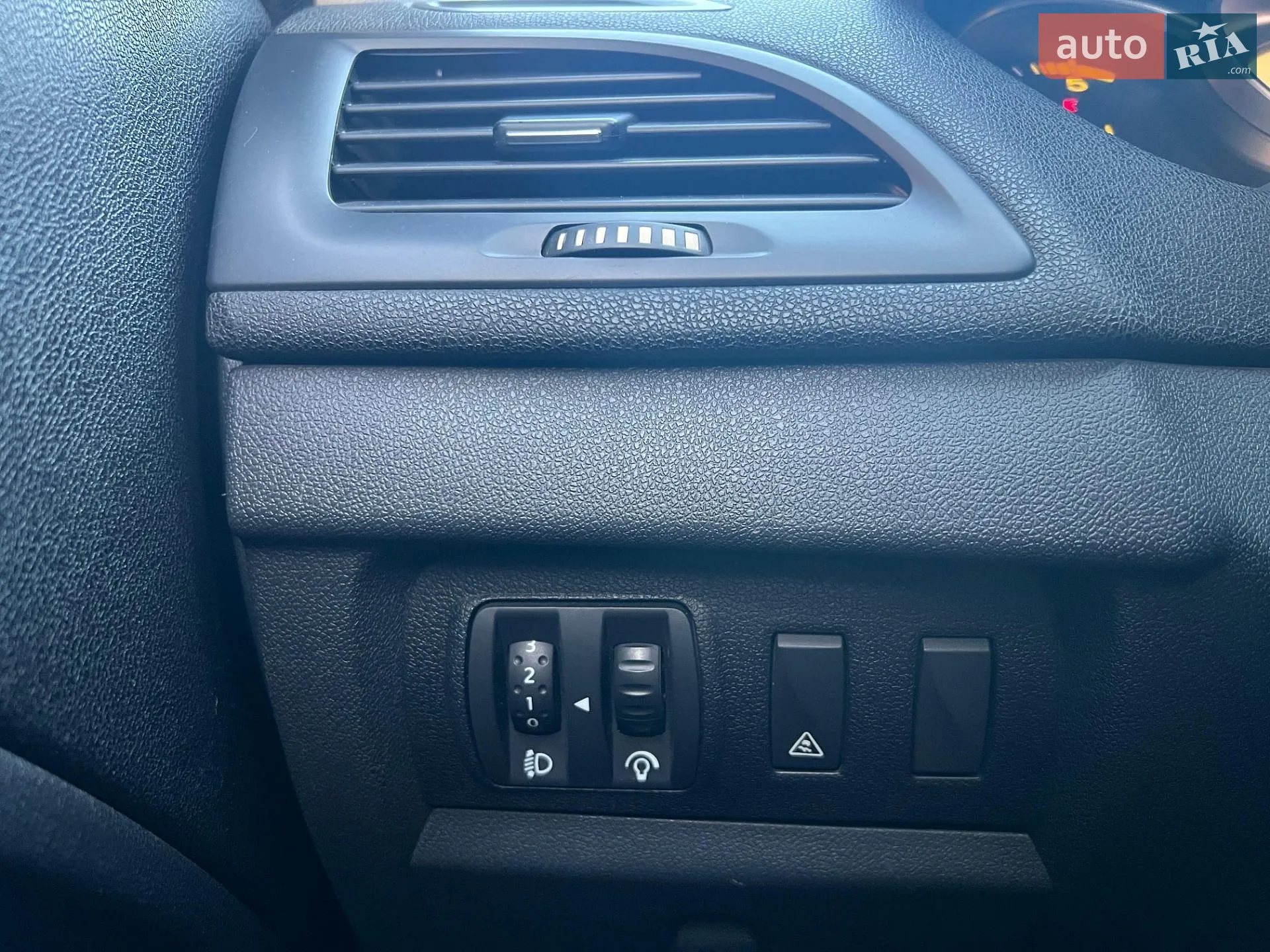 2011 Renault Megane - мініатюра 59