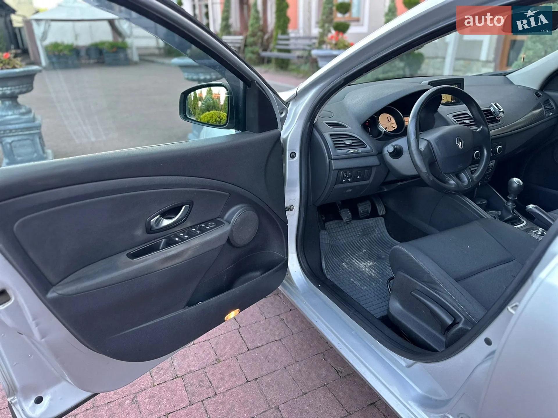 2012 Renault Megane - мініатюра 12