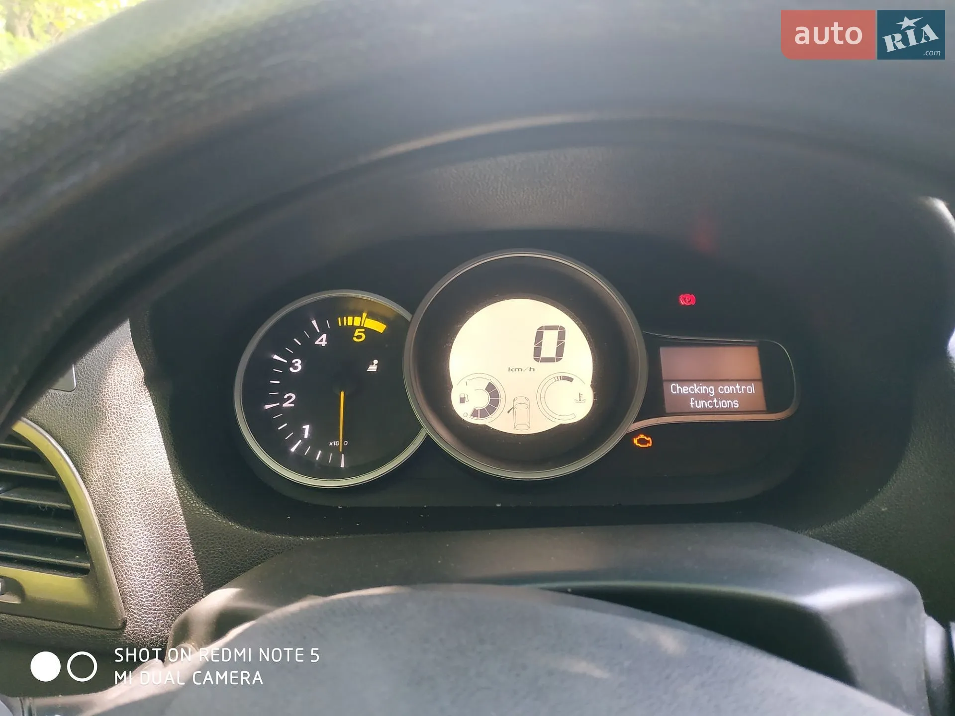2012 Renault Megane - мініатюра 11