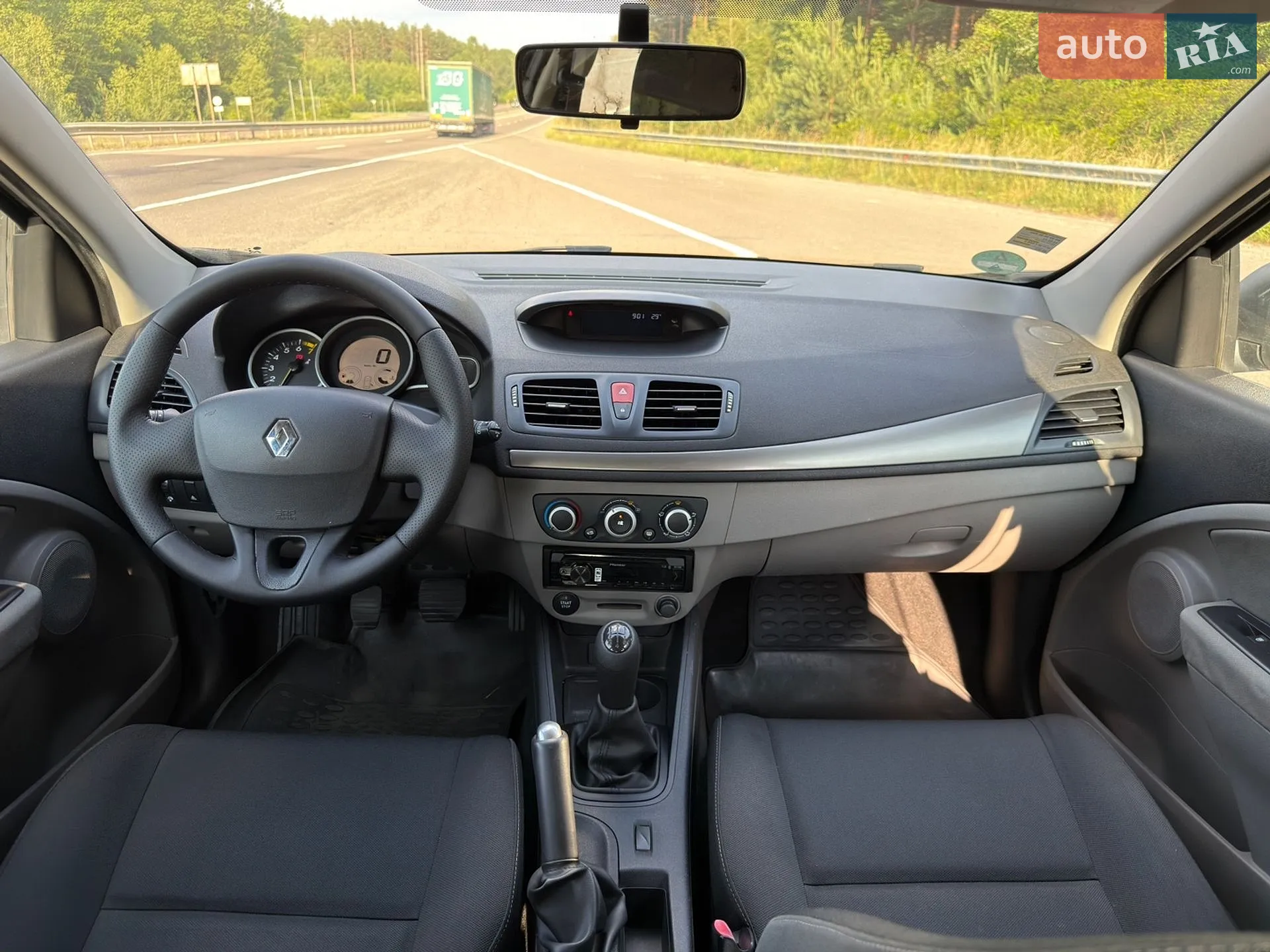 2010 Renault Megane - мініатюра 43