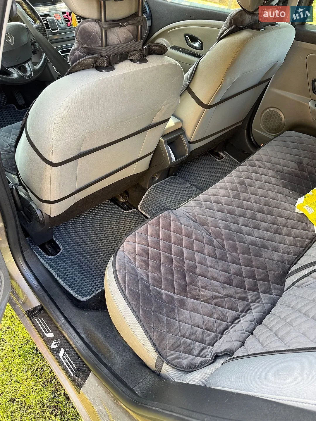 2010 Renault Megane - мініатюра 8