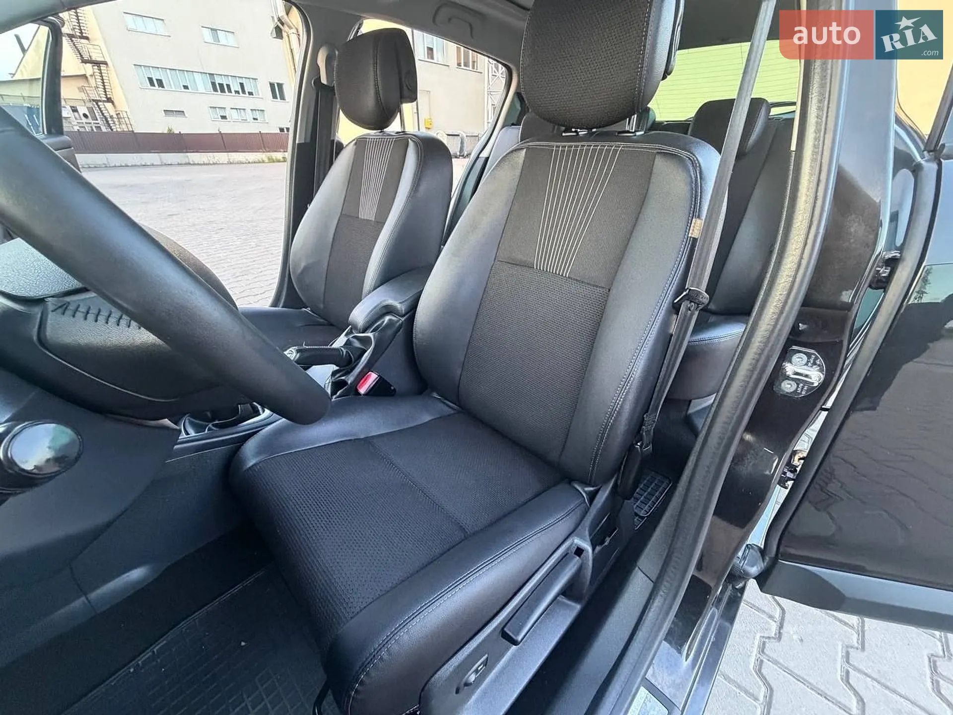 2010 Renault Megane - мініатюра 44