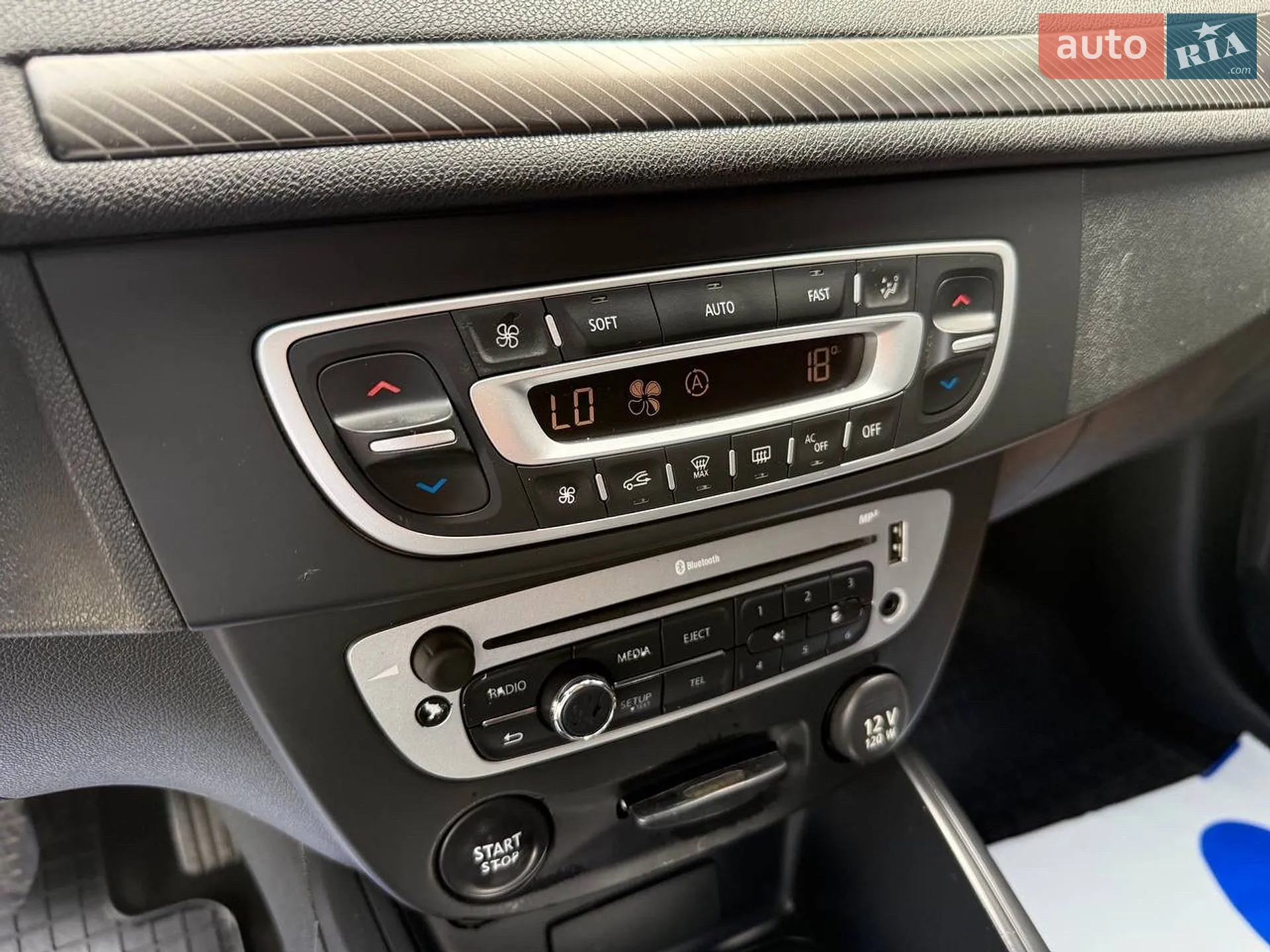 2012 Renault Megane - мініатюра 32