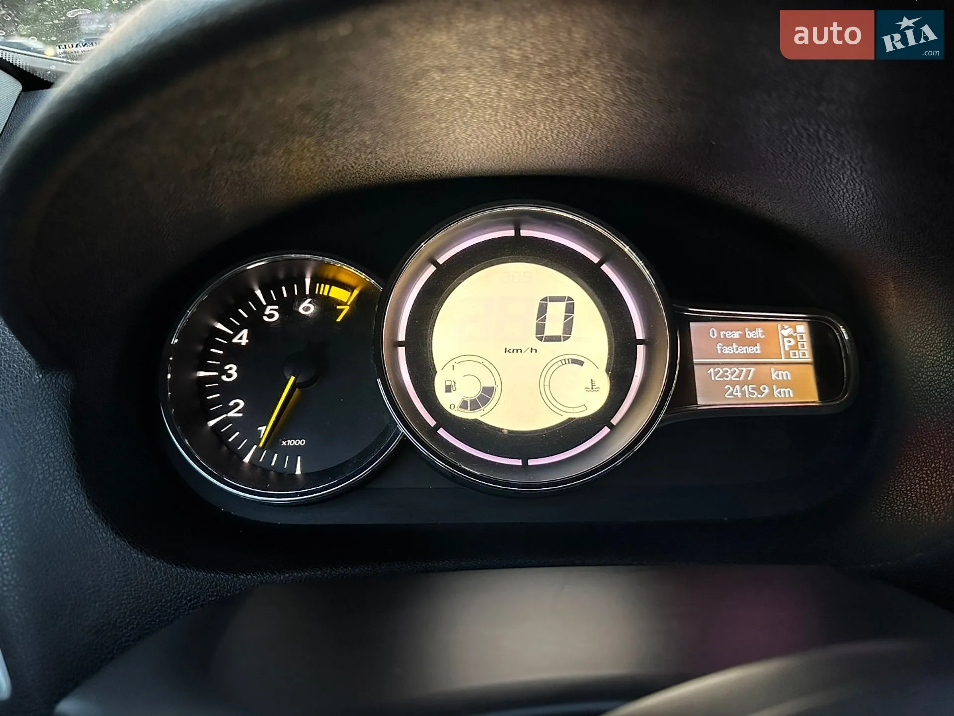 2012 Renault Megane - мініатюра 25