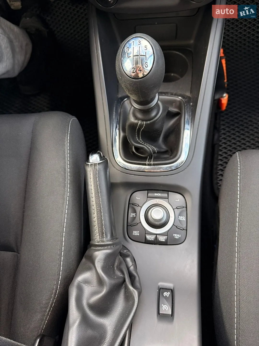 2012 Renault Megane - мініатюра 22