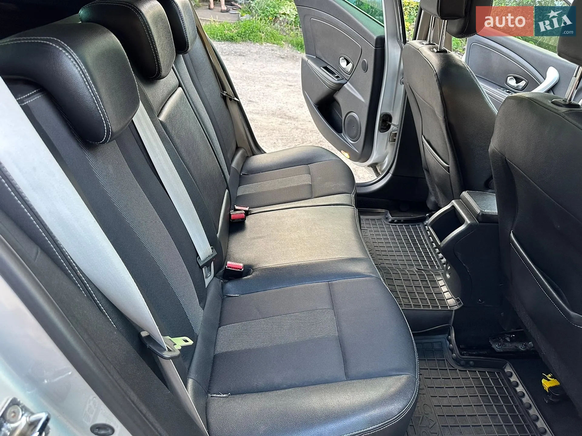 2011 Renault Megane - мініатюра 24