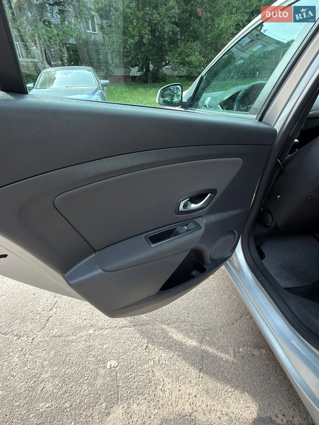 2010 Renault Megane - мініатюра 33