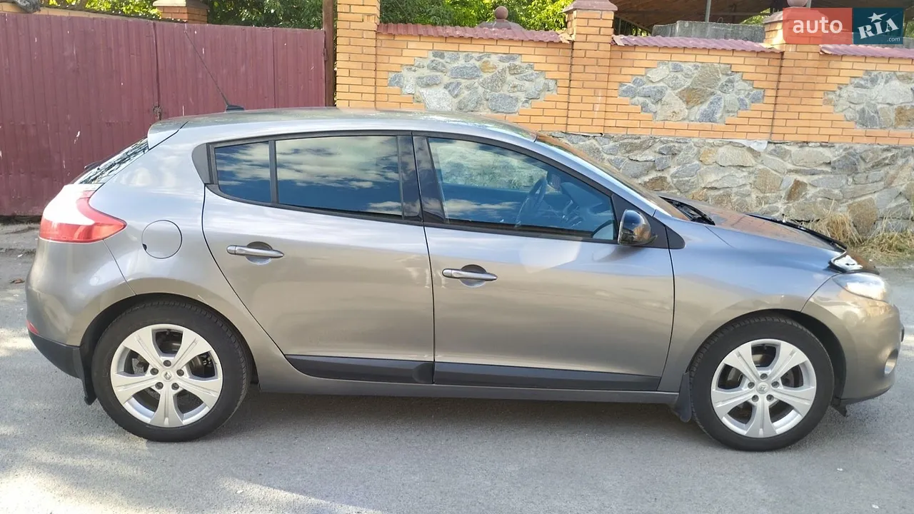 2012 Renault Megane - мініатюра 25